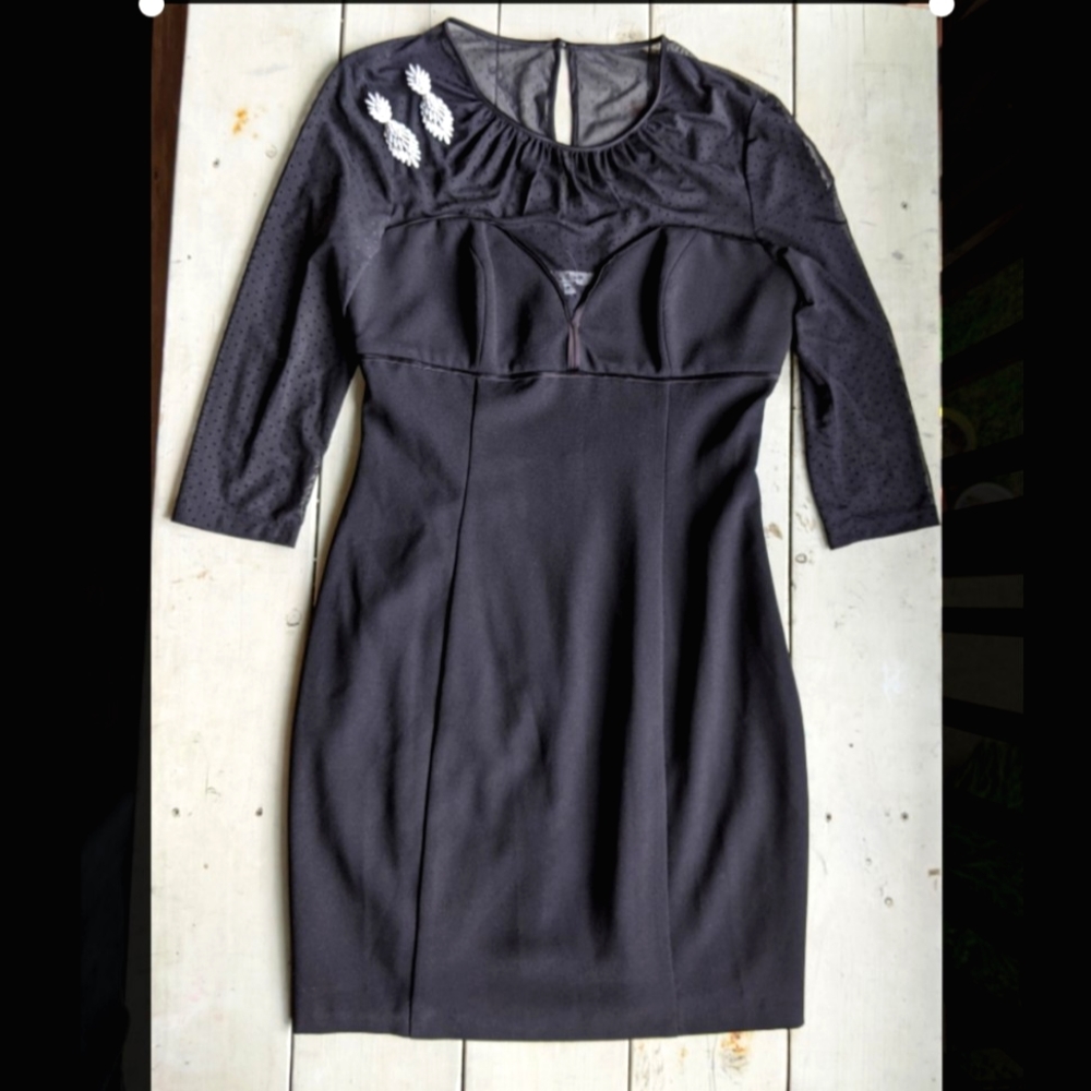 Max & Cleo Black Fitted Dress w Sleeves